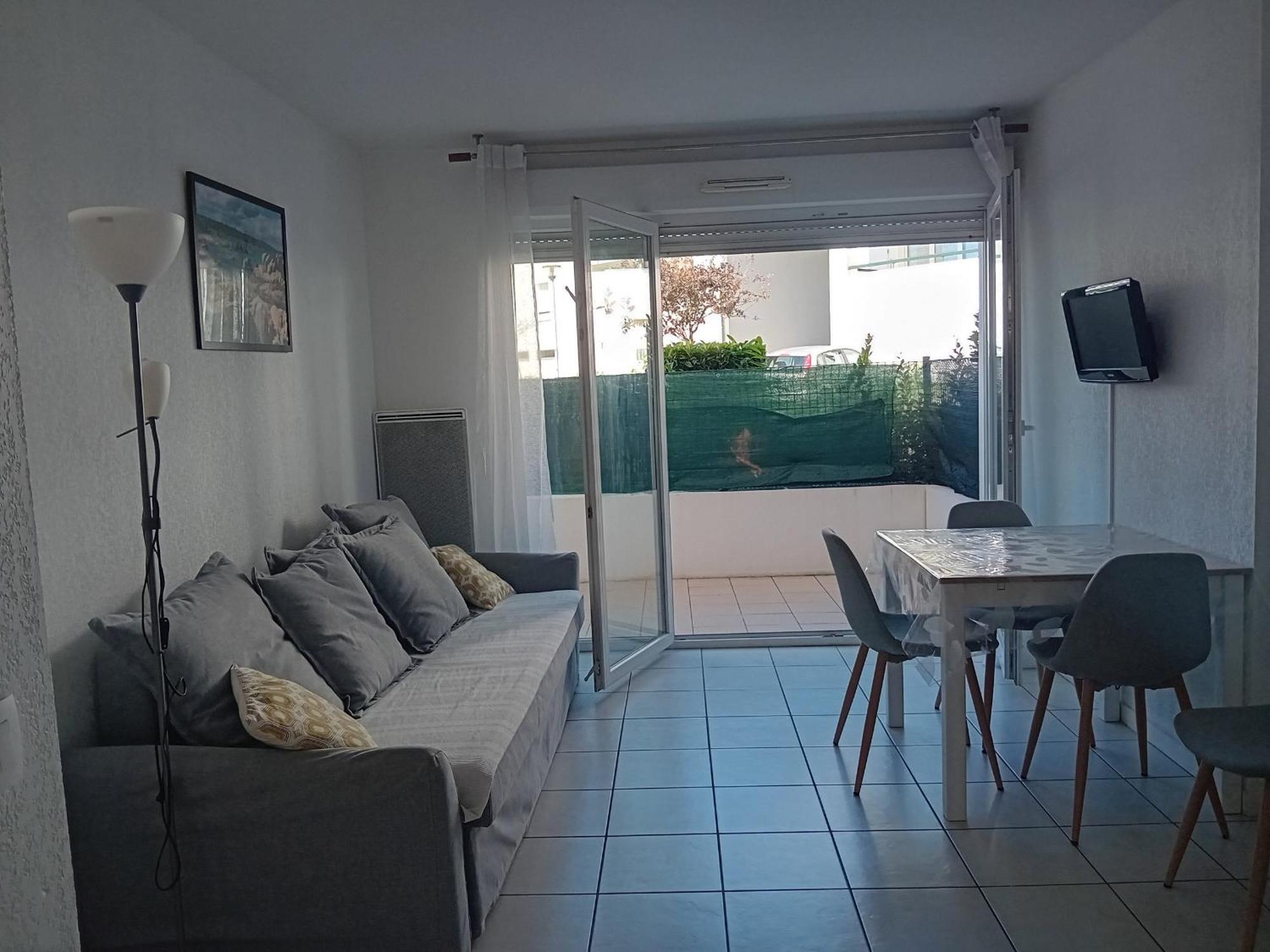 Calme T2 Avec Terrasse A Hendaye, Proche Plage - Fr-1-239-780 المظهر الخارجي الصورة